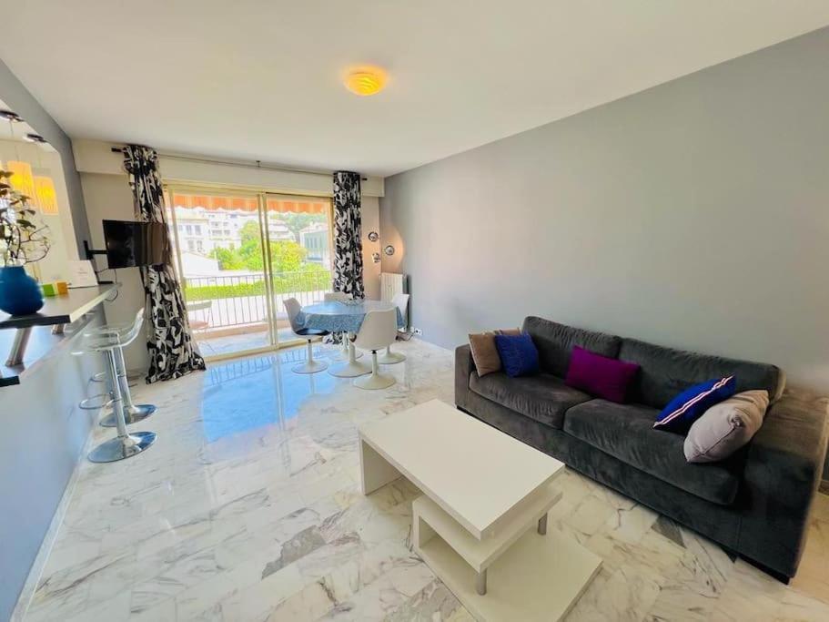 Le Pinede - Apt 4 Prs- Parking - Clim - 500M Plages Antibes Exterior photo
